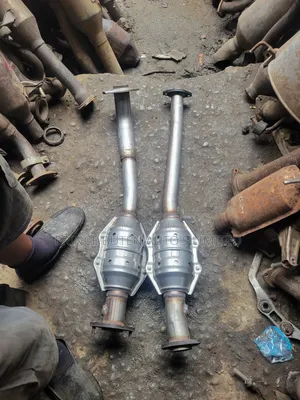 Down Catalyst Landcruiser 2012 V6