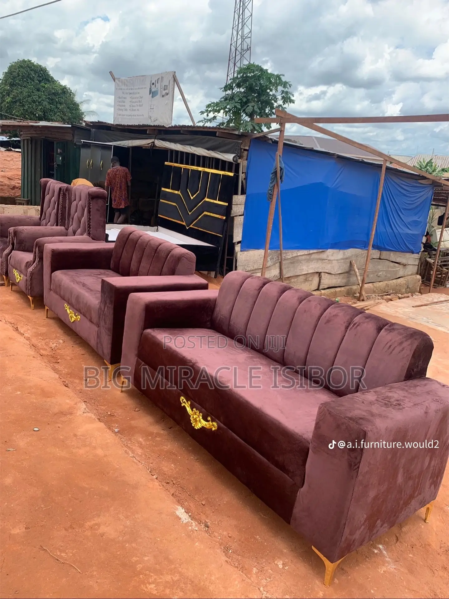 A Complete Set of Chair