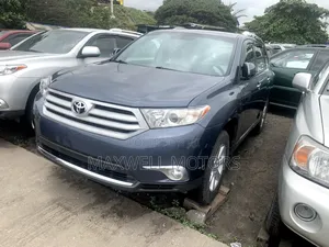 Toyota Highlander 2012 Blue