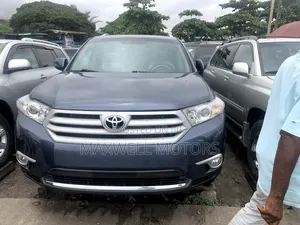 Toyota Highlander 2012 Blue