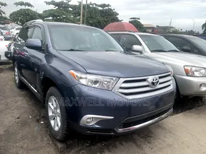 Toyota Highlander 2012 Blue
