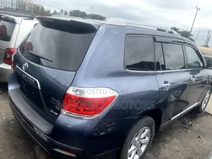 Toyota Highlander 2012 Blue