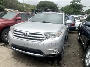 Toyota Highlander 2011 Silver