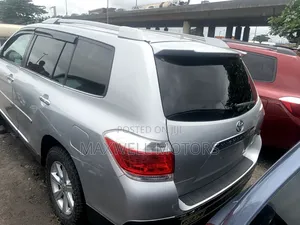 Toyota Highlander 2011 Silver