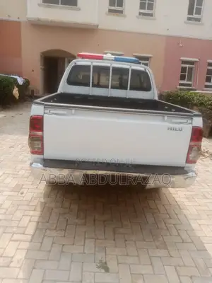 Toyota Hilux 2013 White