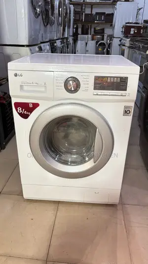8/4 Lg Wash Rinse Spin and Dry German Technology Washing Machine