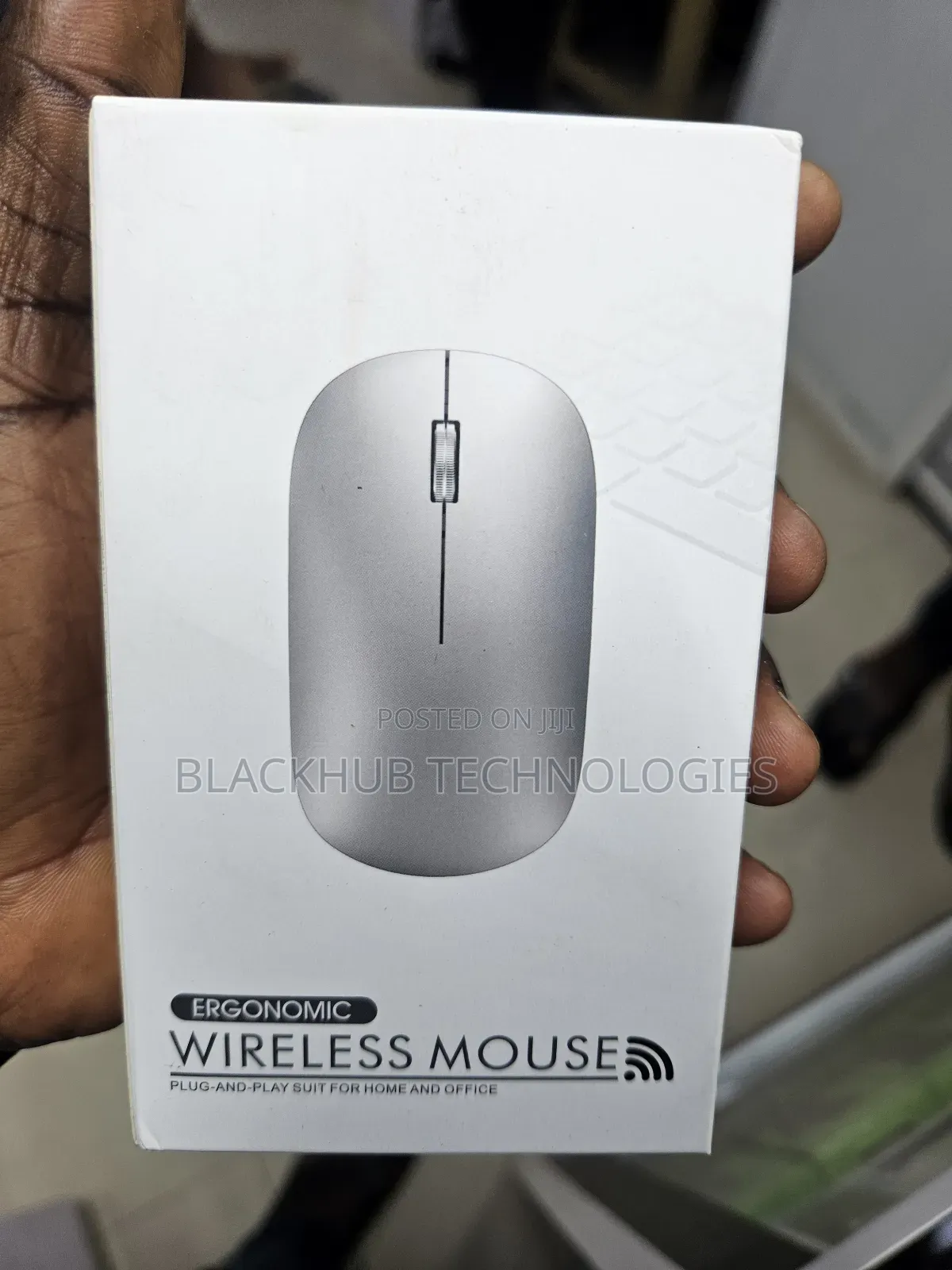 Ergonomic Wireless Rechargeable Mouse