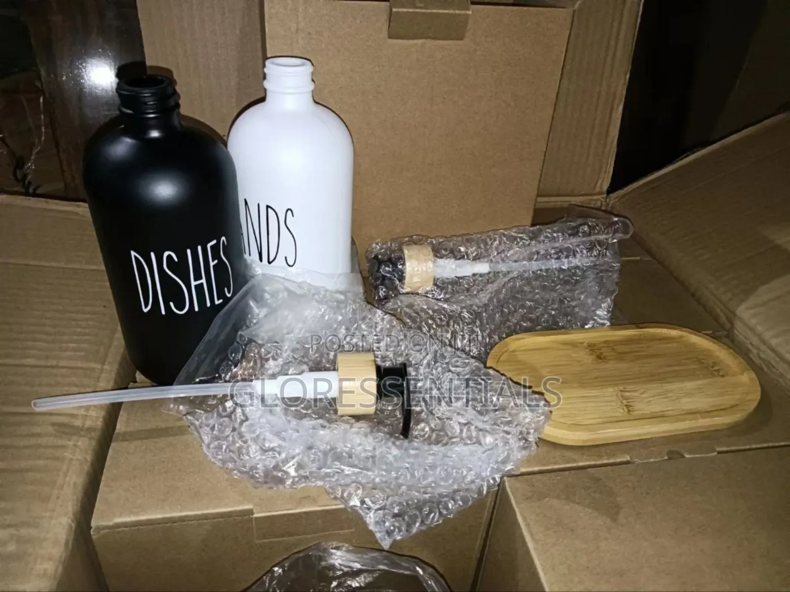 500ml White And Black Soap Dispenser
