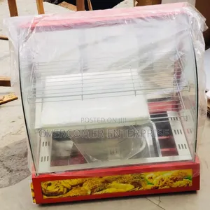 2 Plates Red Snacks Showcase Warmer
