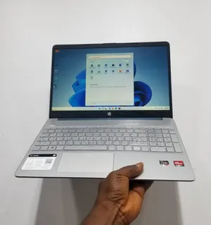 Laptop HP 8GB AMD Ryzen 5 HDD 256GB