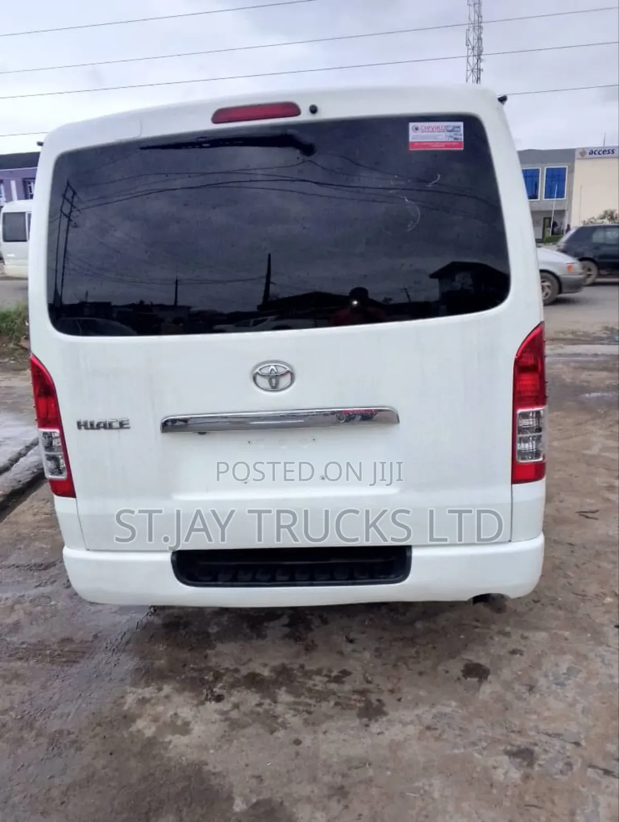 Toyota HiAce 2014 White