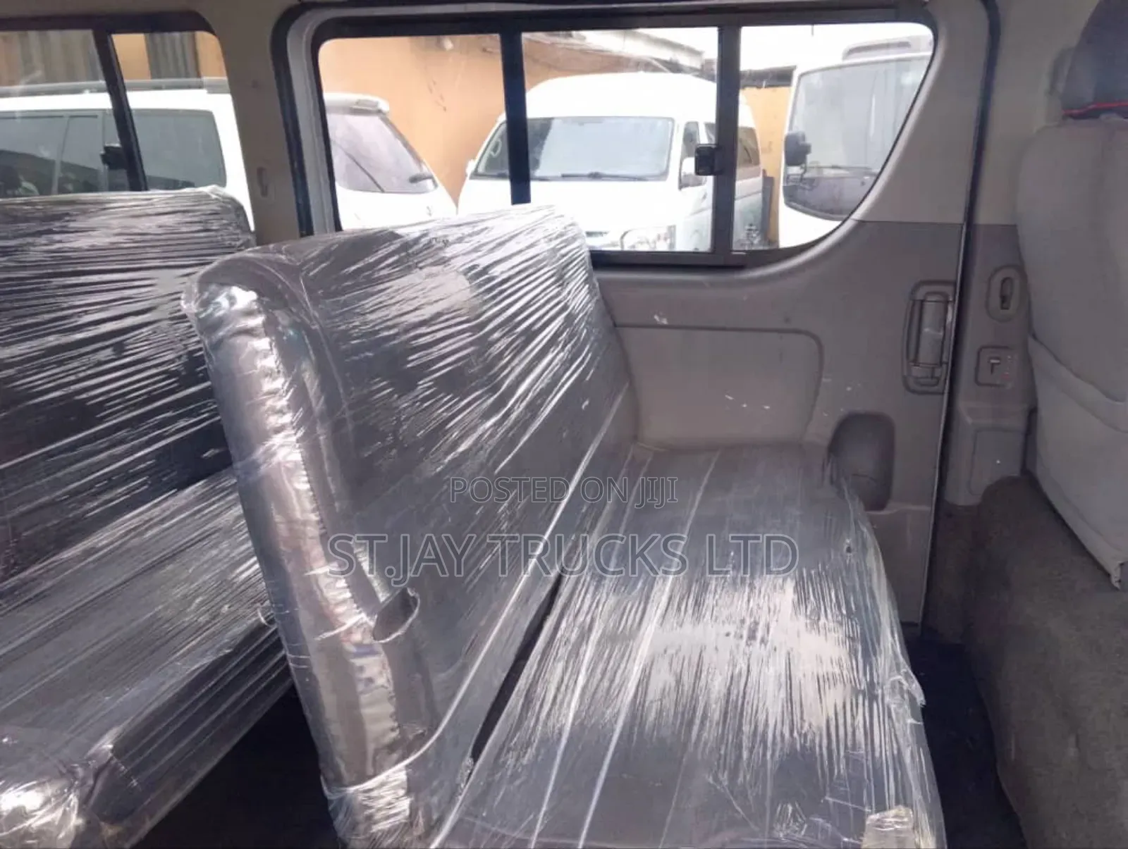 Toyota HiAce 2014 White