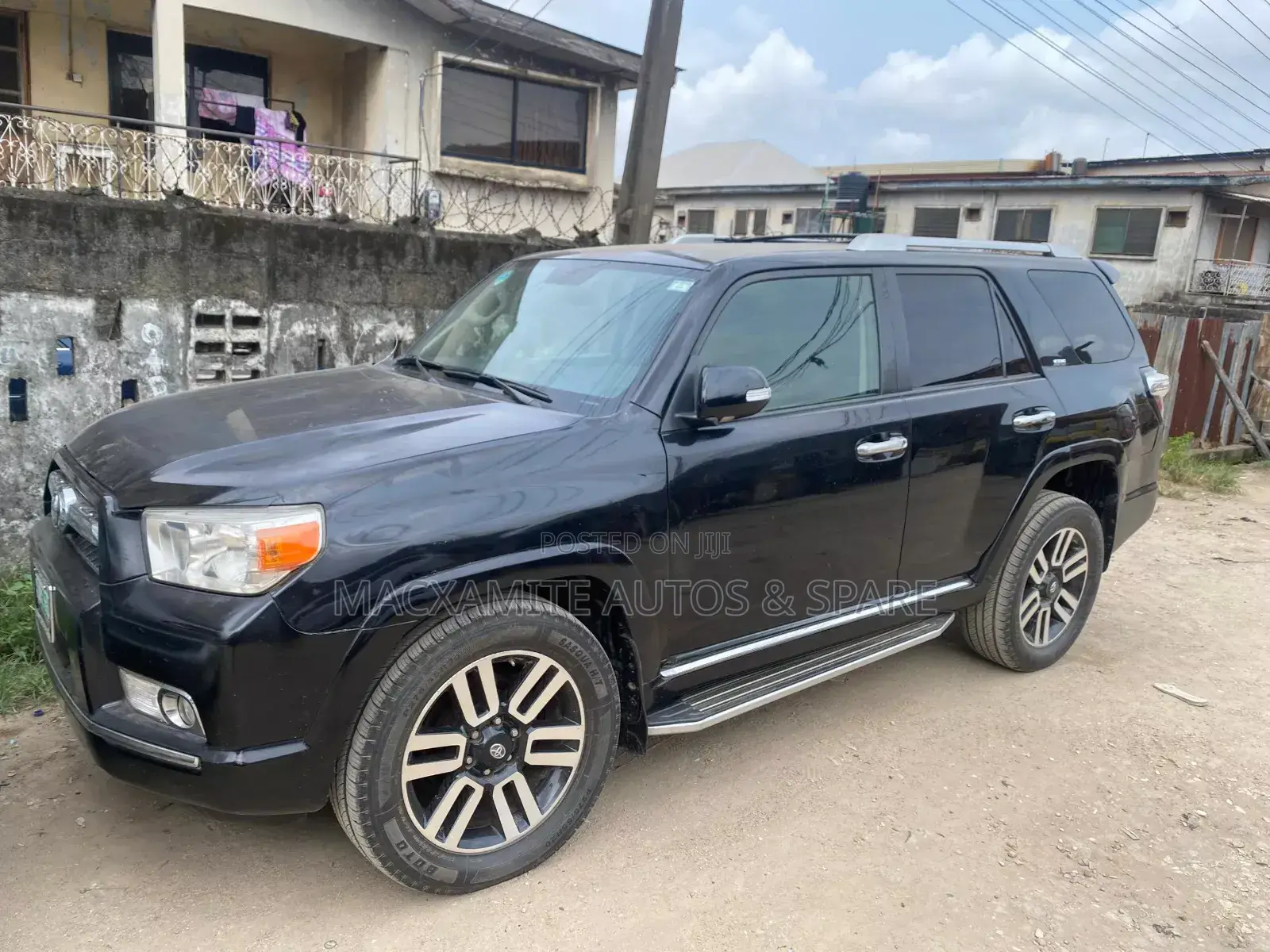 Toyota 4-Runner SR5 4WD 2012 Black