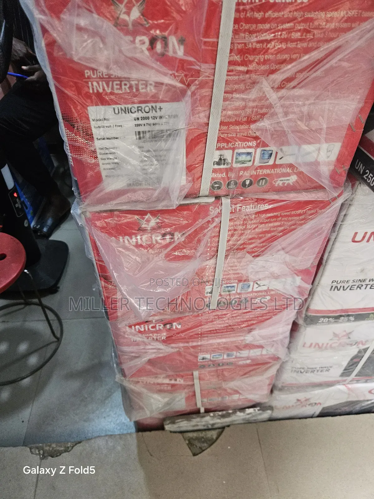 Unicron Solar Inverter 2kva 12v