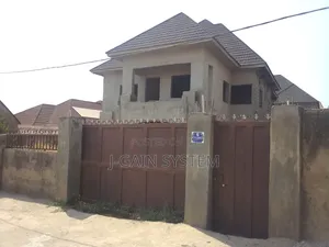 6bdrm Duplex in Karu-Nasarawa for sale