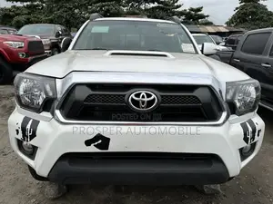 Toyota Tacoma TRD PRO V6 4dr Double Cab 4WD 5.0 ft. SB (4.0L 6cyl 6M)