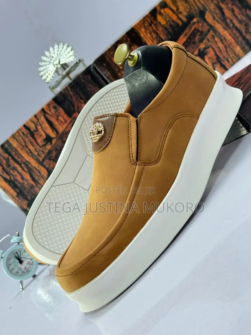 Latest Classic Design Flat Shoes