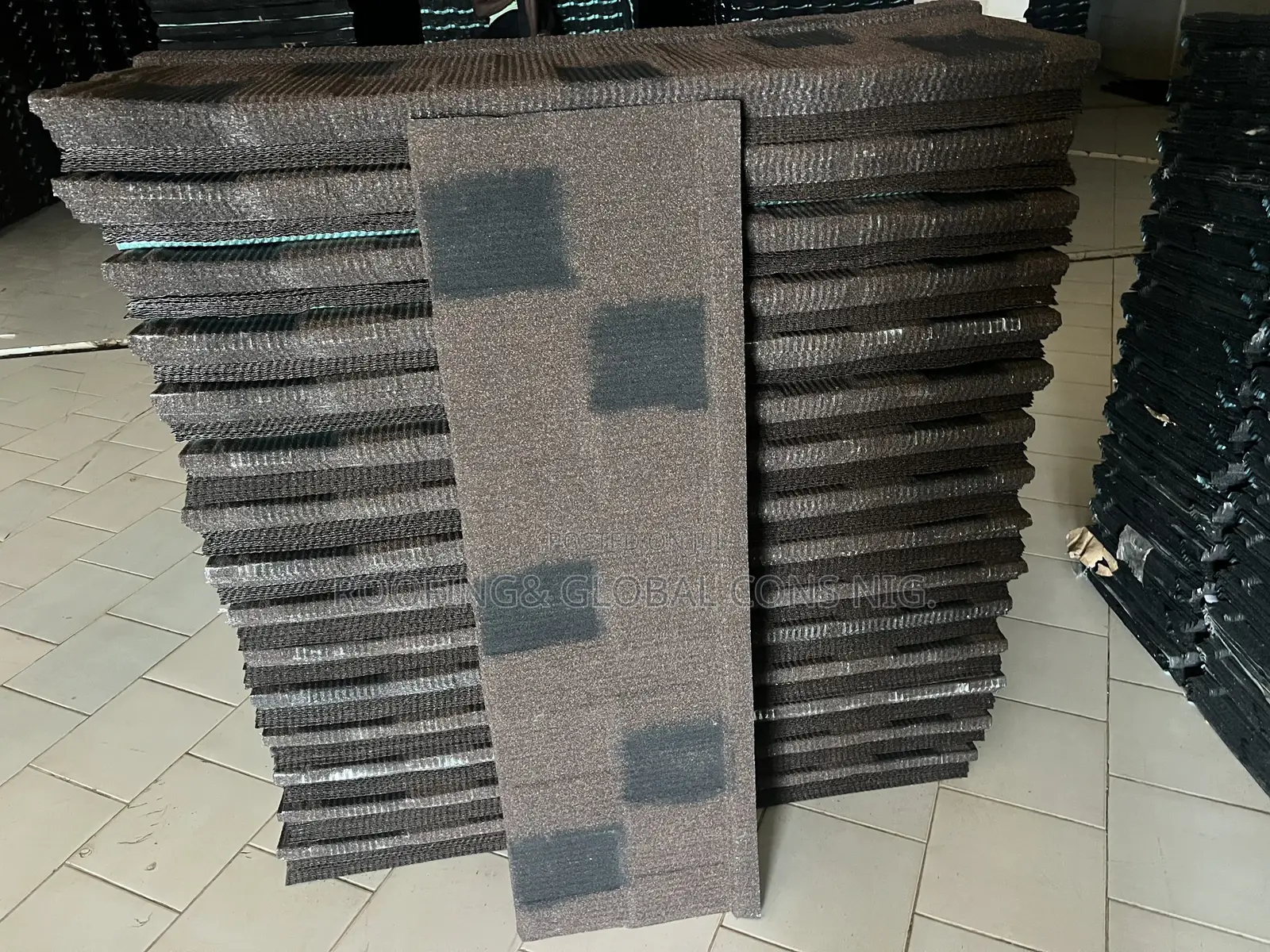 Coffee Shingle With Patch Stone Roofing Sheet