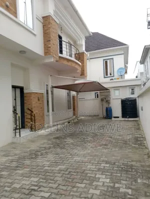 5bdrm Duplex in Orchid Road Chevron for sale