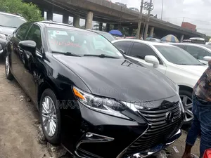Lexus ES 2017 Brown