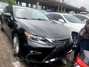 Lexus ES 2017 Brown