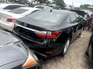Lexus ES 2017 Brown