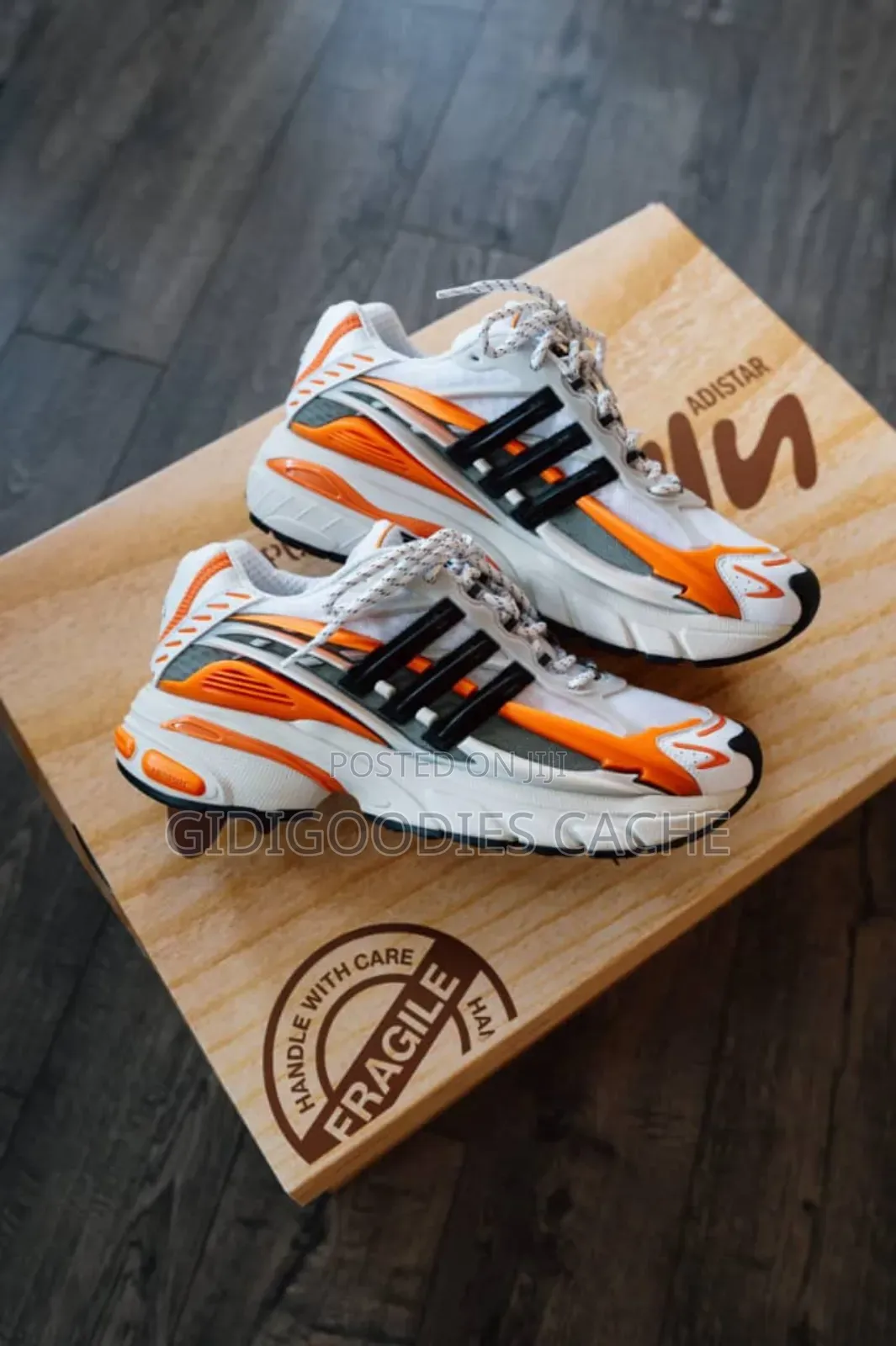 Adistar Sneakers