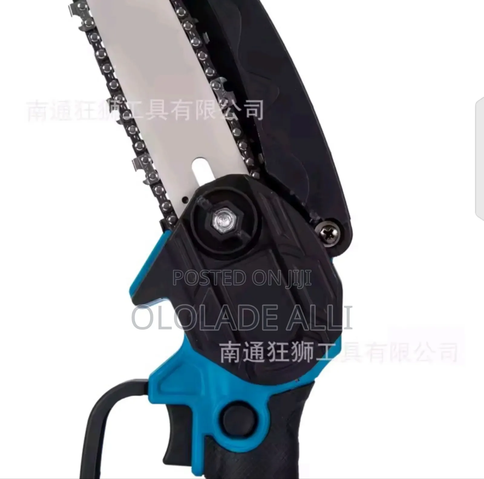 Powerful Handheld Chainsaw