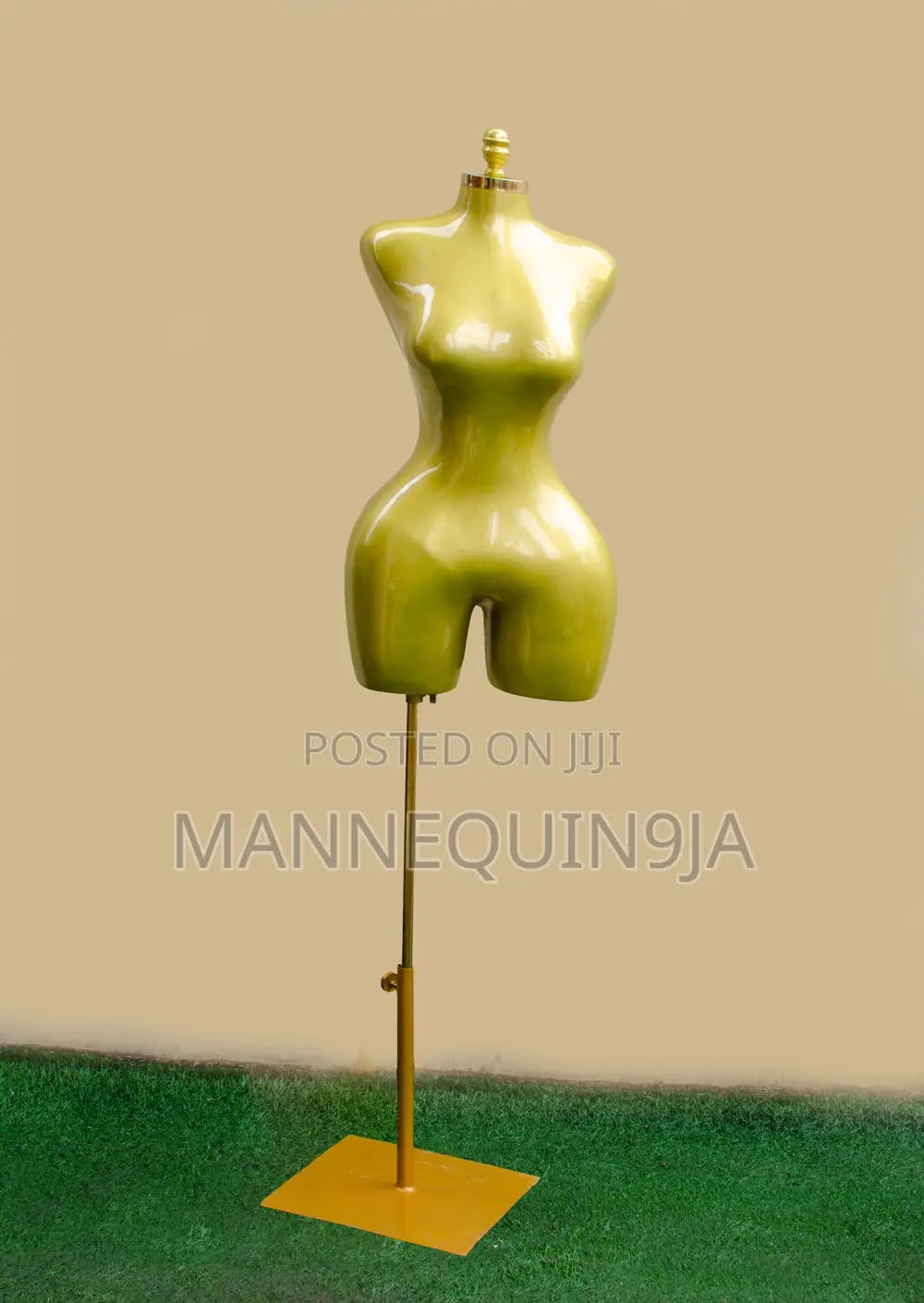 Naija Made BBL Half Gold Mannequin