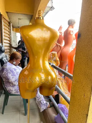 Naija Made BBL Half Gold Mannequin