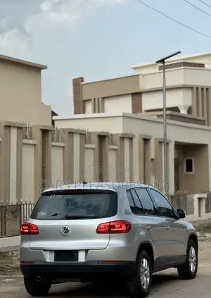 Volkswagen Tiguan 2012 Silver