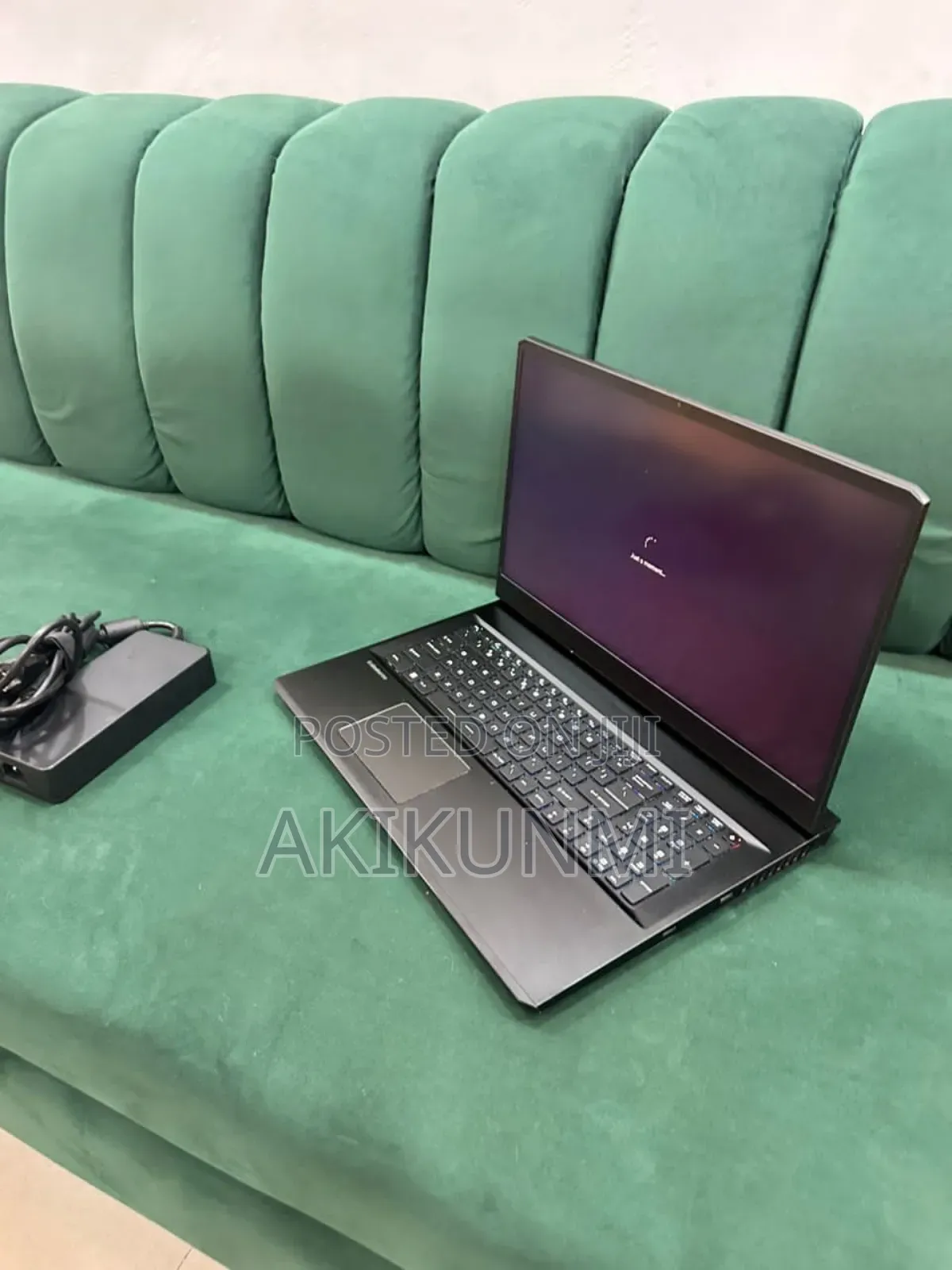 Laptop MSI Vector 17 HX AI A2XWJG 64GB Intel Core I9 SSD 1T