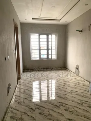 3bdrm Townhouse / Terrace in Lekki Phase 1 for rent
