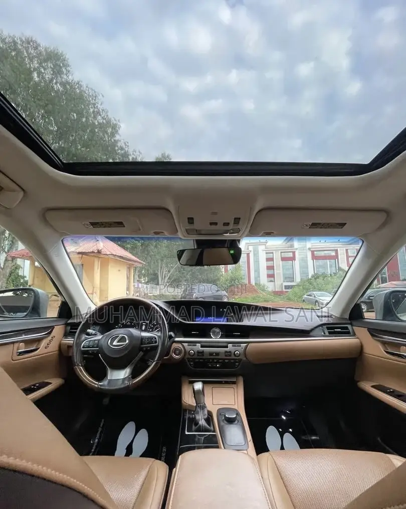 Lexus ES 2016 Gray