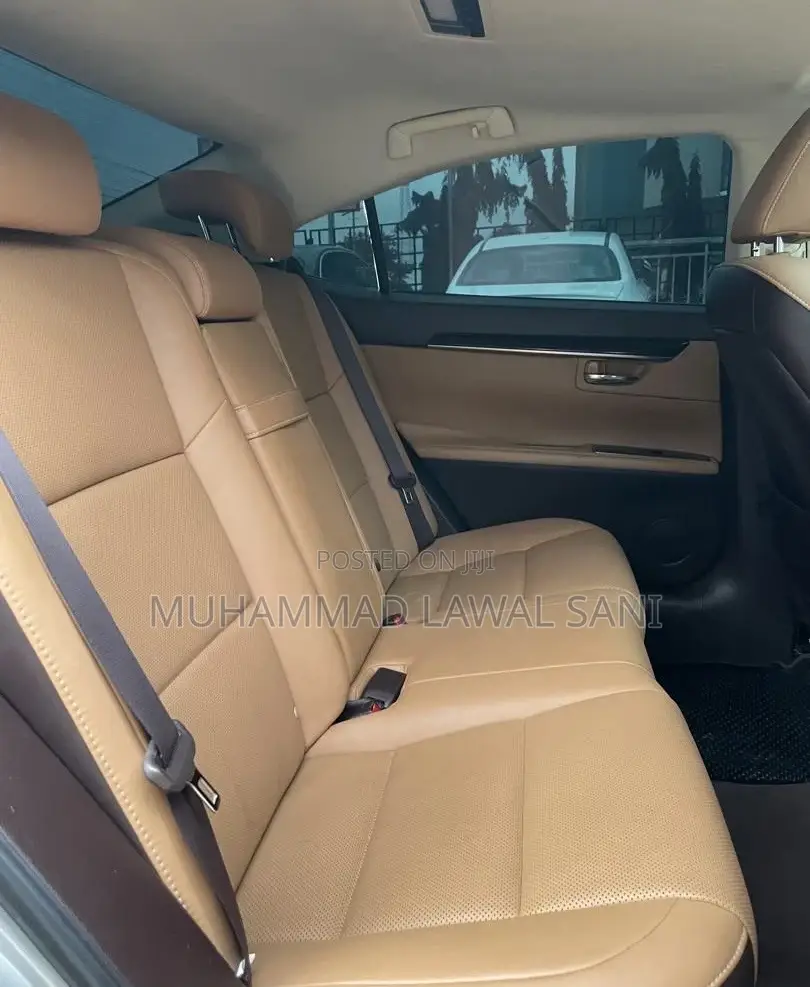 Lexus ES 2016 Gray