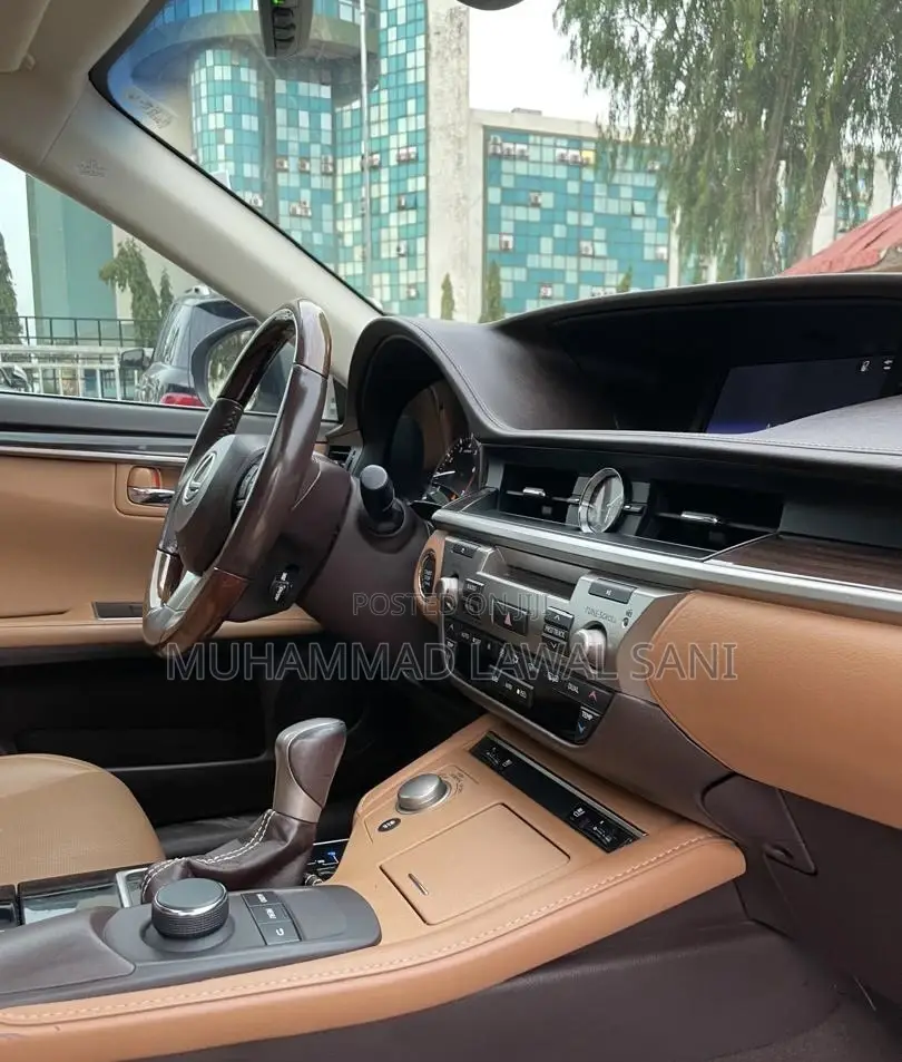 Lexus ES 2016 Gray