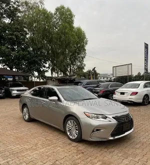 Lexus ES 2016 Gray