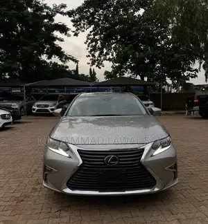 Lexus ES 2016 Gray