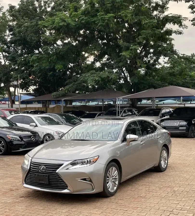 Lexus ES 2016 Gray