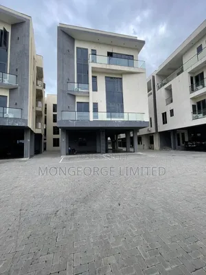 2bdrm Penthouse in Lekki Phase 1 for sale