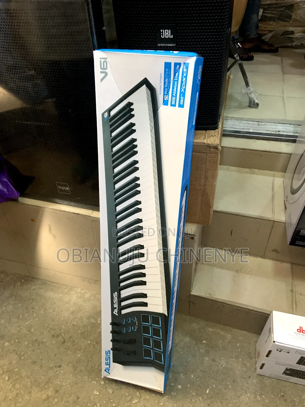 Alesis V61 Keyboard