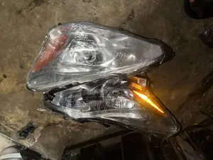 Set Headlamp Altima 2015