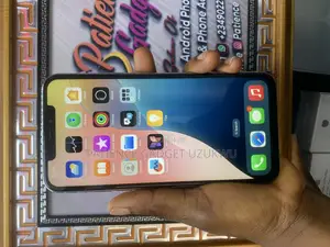 Apple iPhone 11 Pro Max 64 GB White
