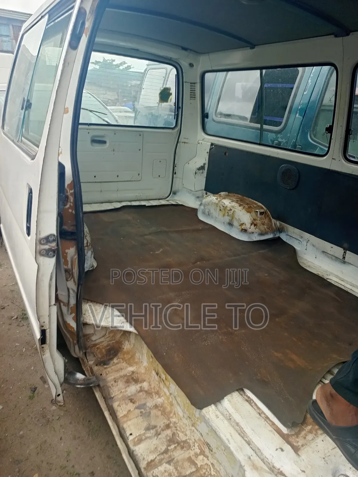 Toyota HiAce 1995 White