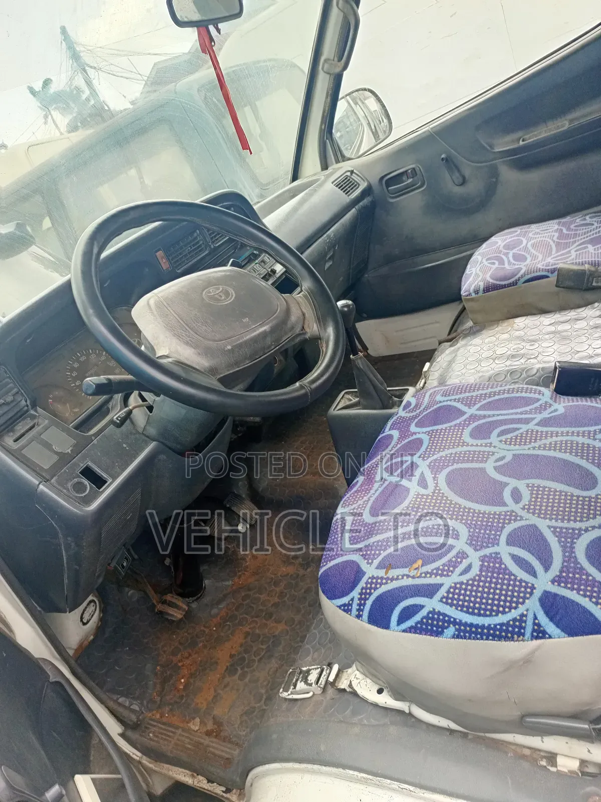 Toyota HiAce 1995 White