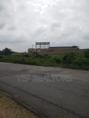 Five Acres of Land at Ipetumodu Along Ife/Ibadan Road Express.