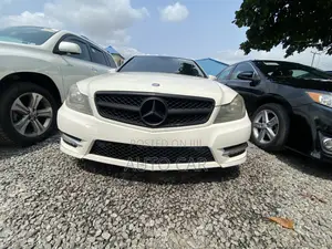 Mercedes-Benz C300 2011 White
