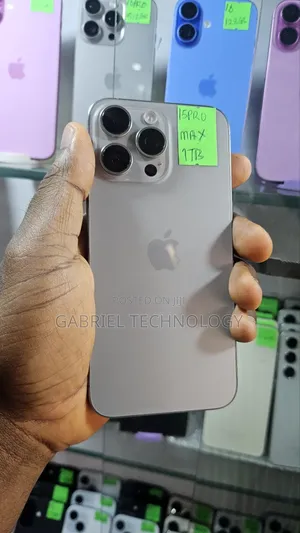 Apple iPhone 15 Pro Max 1 TB Gray