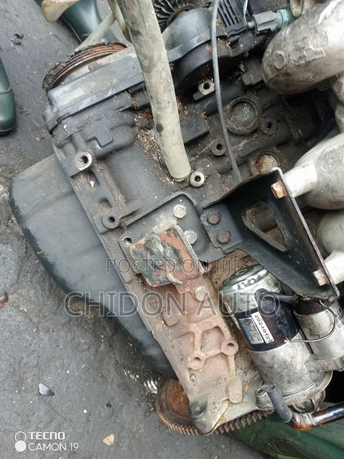 Mitsubishi L200 Engine 2