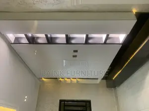 High Glossy Tv Stand